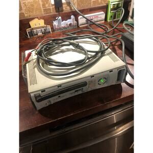 Xbox 360 Arcade Console - White - with Cords but no controllers